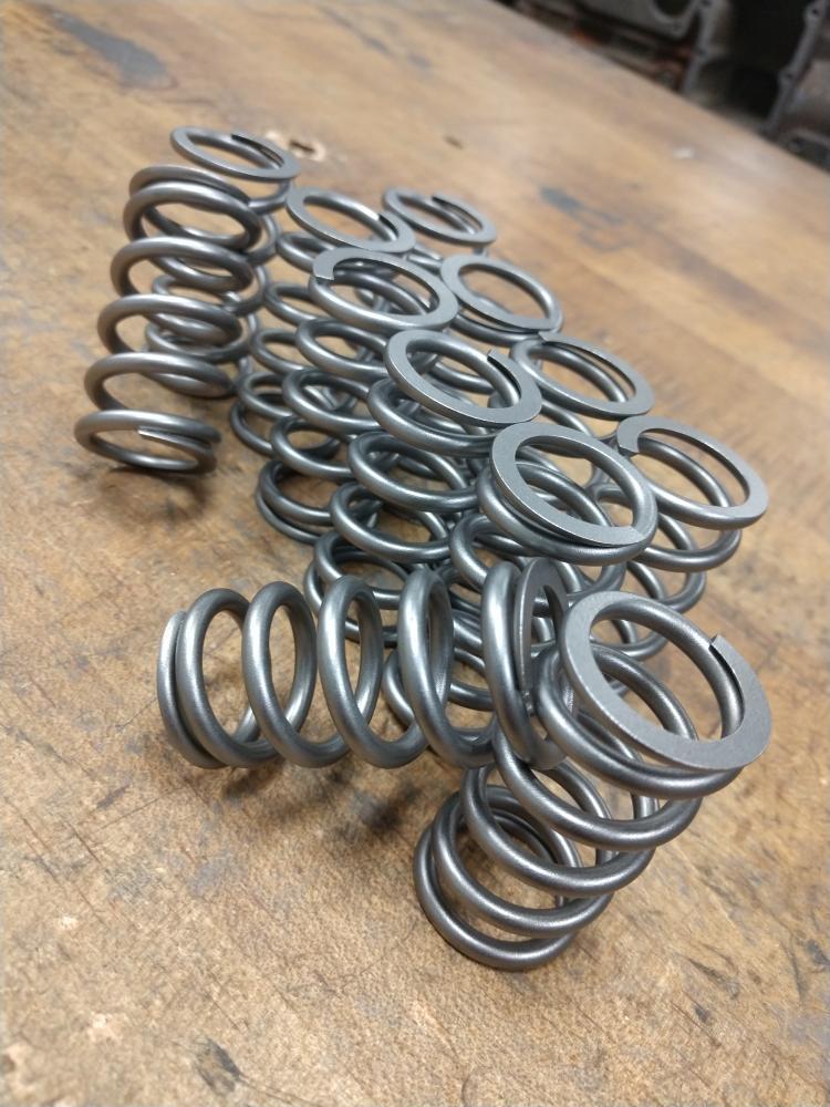 D-105-24v-E Manton Cummins 24V - Common Rail 5.9-6.7 High Boost Replacement Springs (use with factory retainers & locks) 1998.5-Present Hell On Wheels Canada
